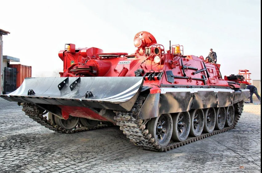 VT-72 armored recovery vehicle
